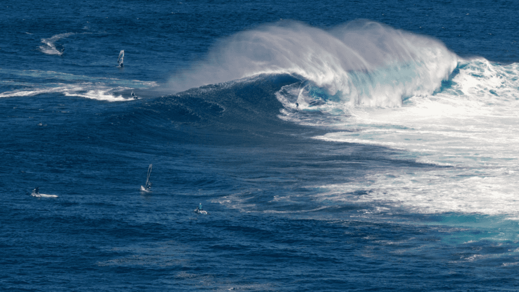 surfing jaws Hawaii